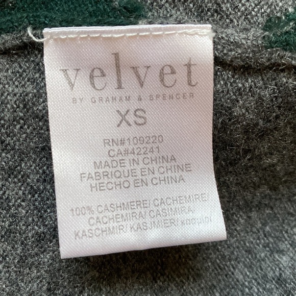 100% Cashmere Velvet By Graham and Spencer Camouflage Crew Neck Pullover Sweater - Picture 8 of 9